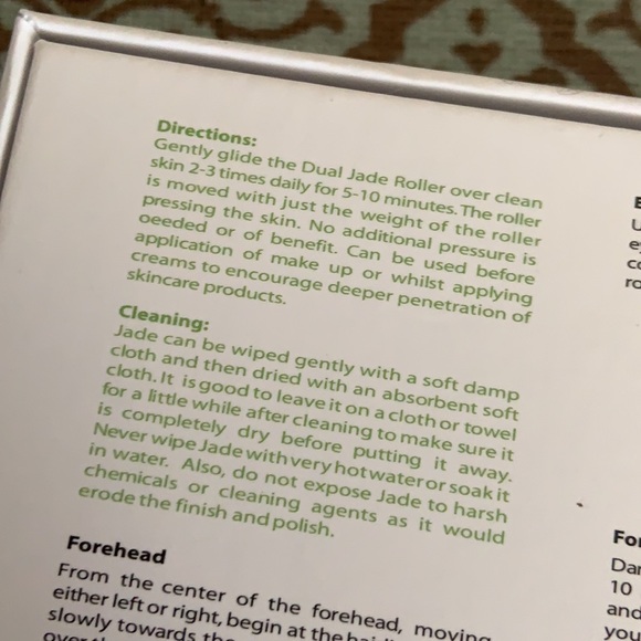 Laura Mercier Jade Roller Ball - Picture 4 of 4